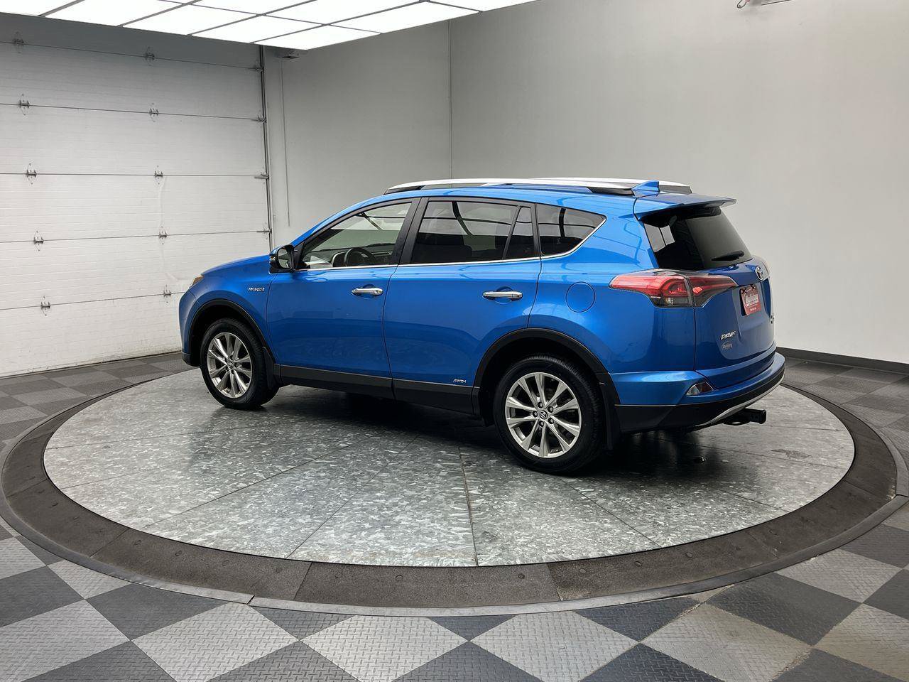 Used 2018 Toyota RAV4 Limited w/ Advanced Technology Package AWD/4WD video 2