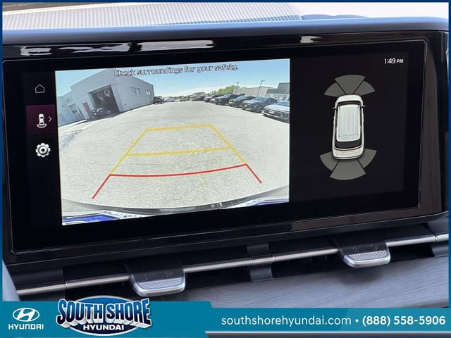 Used 2024 Kia Carnival EX FWD image 32