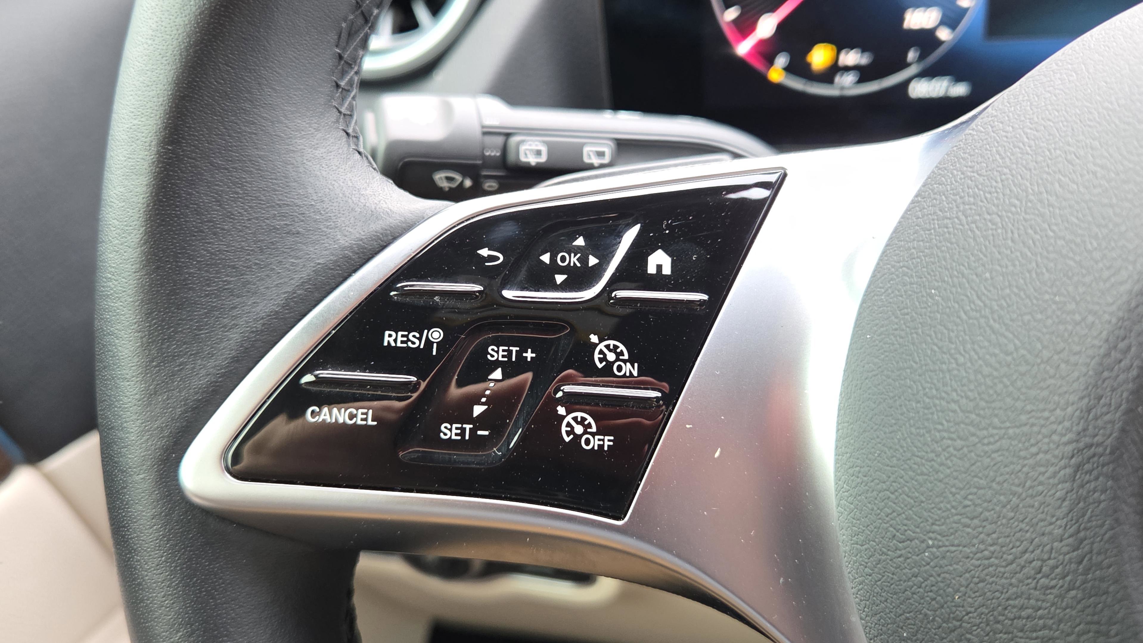 Used 2025 Mercedes-Benz GLA 250 image 12