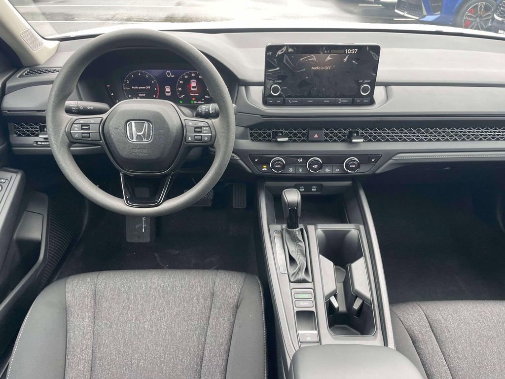 Certified 2025 Honda Accord SE image 11