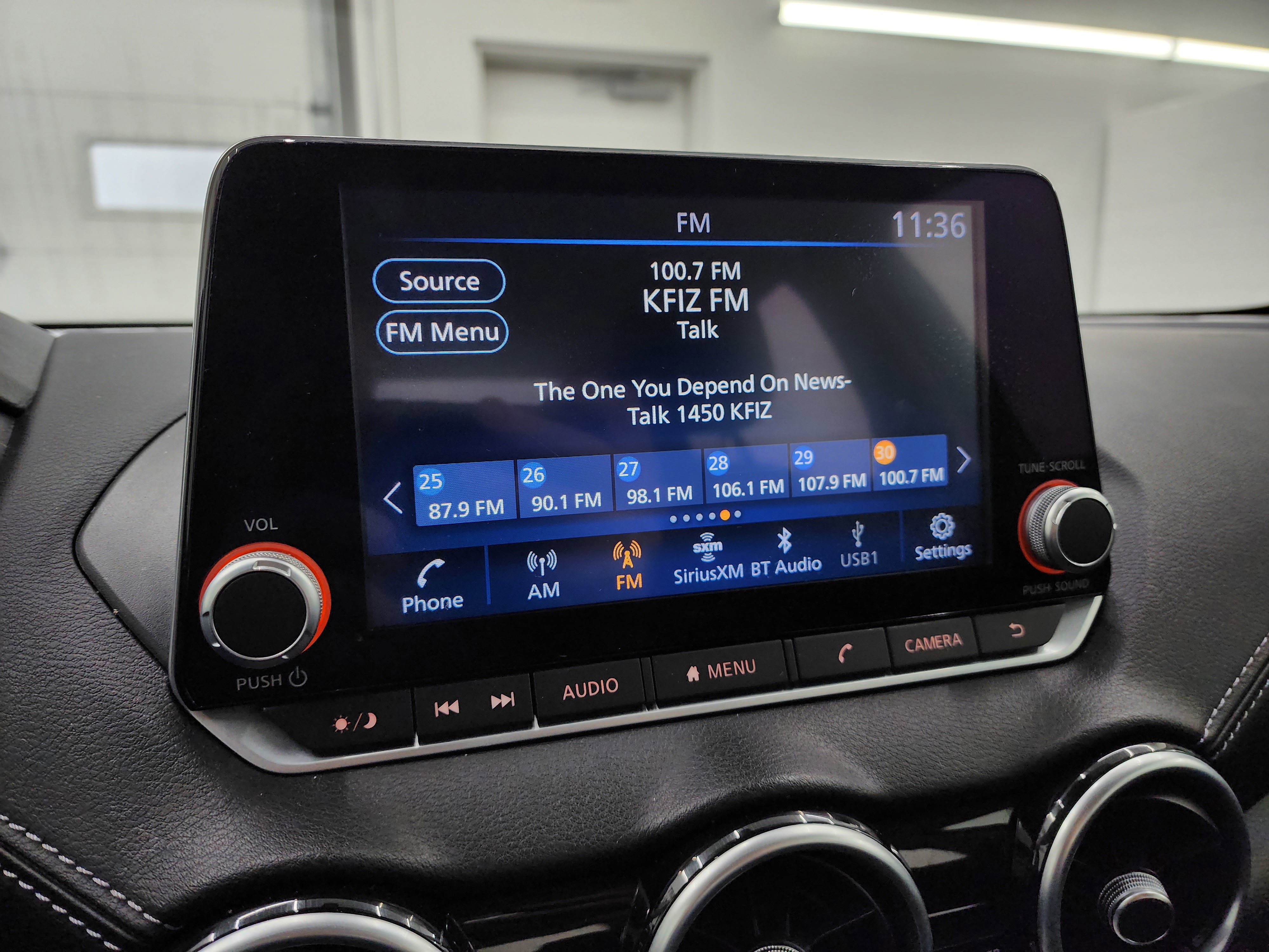 Used 2023 Nissan Sentra SV image 11