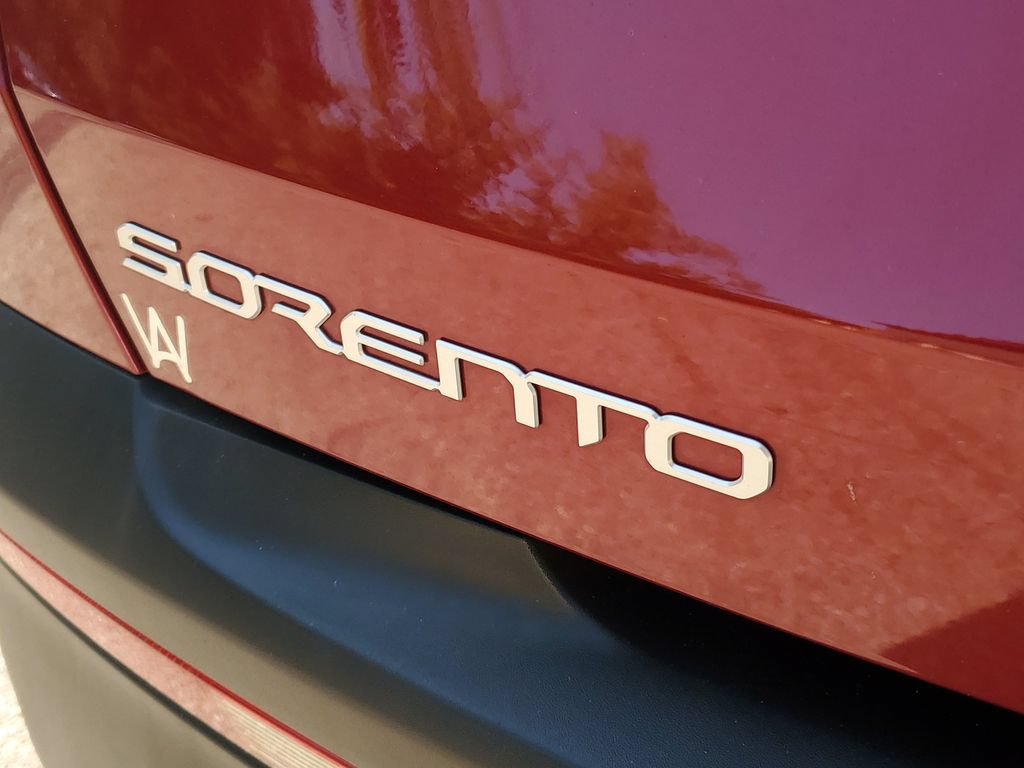 Certified 2023 Kia Sorento LX AWD/4WD image 25