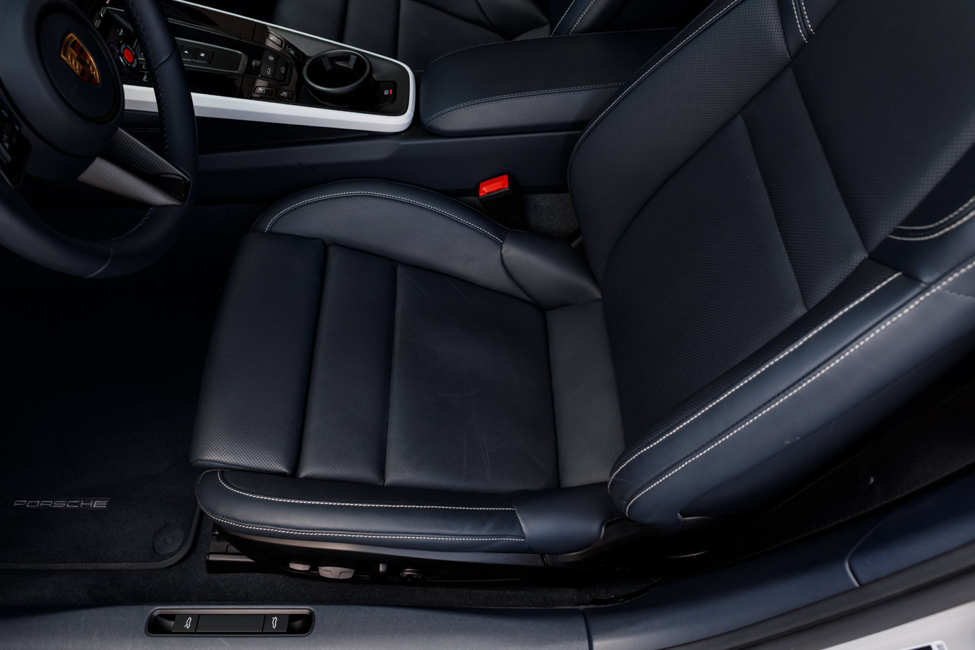 Used 2025 Porsche 911 GTS image 34