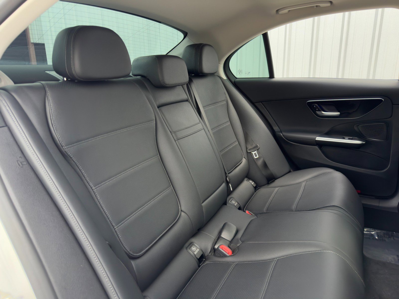 Used 2022 Mercedes-Benz C 300 Sedan image 40