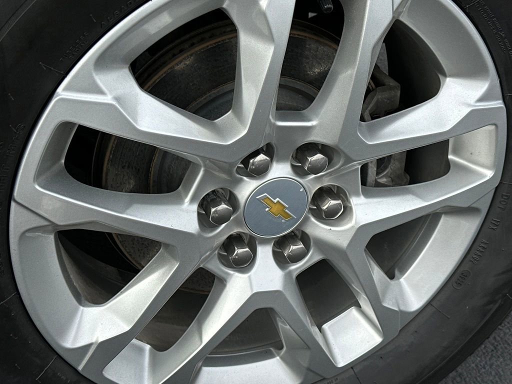 Used 2023 Chevrolet Traverse LS w/ LPO, Floor Liner Package AWD/4WD image 25