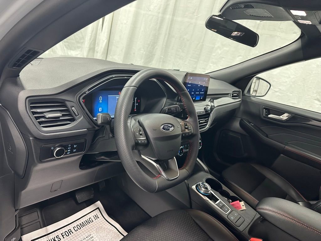 Used 2025 Ford Escape ST-Line AWD/4WD image 15