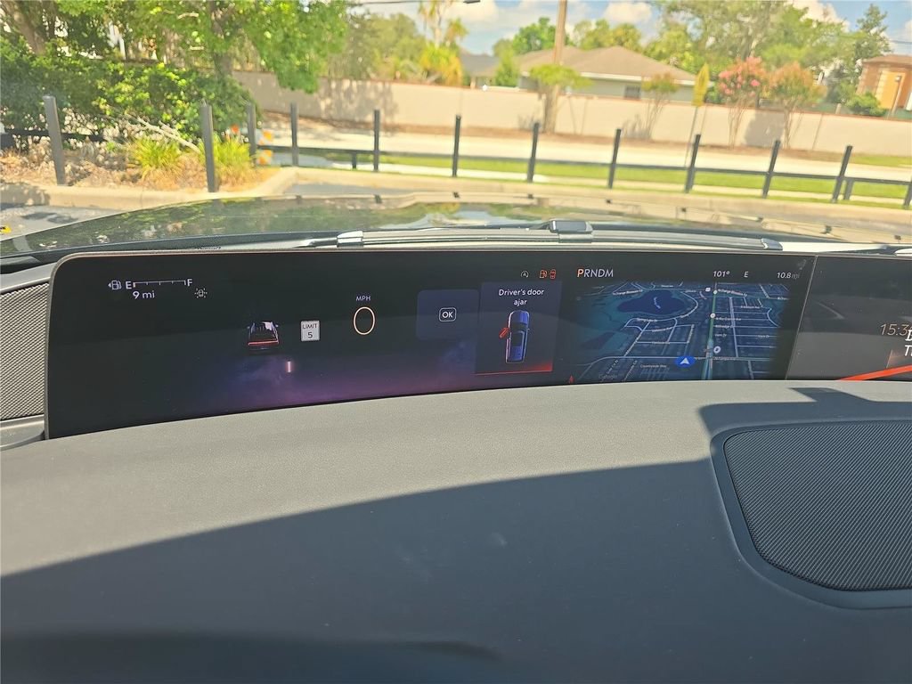 New 2027 Lincoln Navigator Premiere RWD image 27