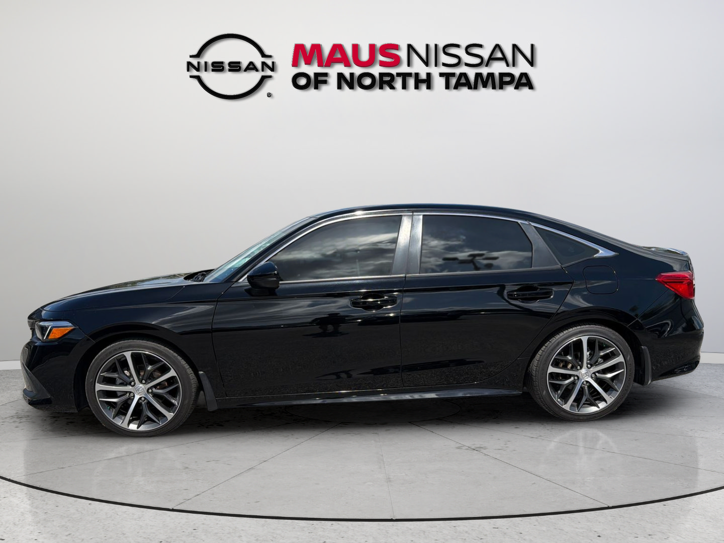 Used 2024 Honda Civic Touring image 4