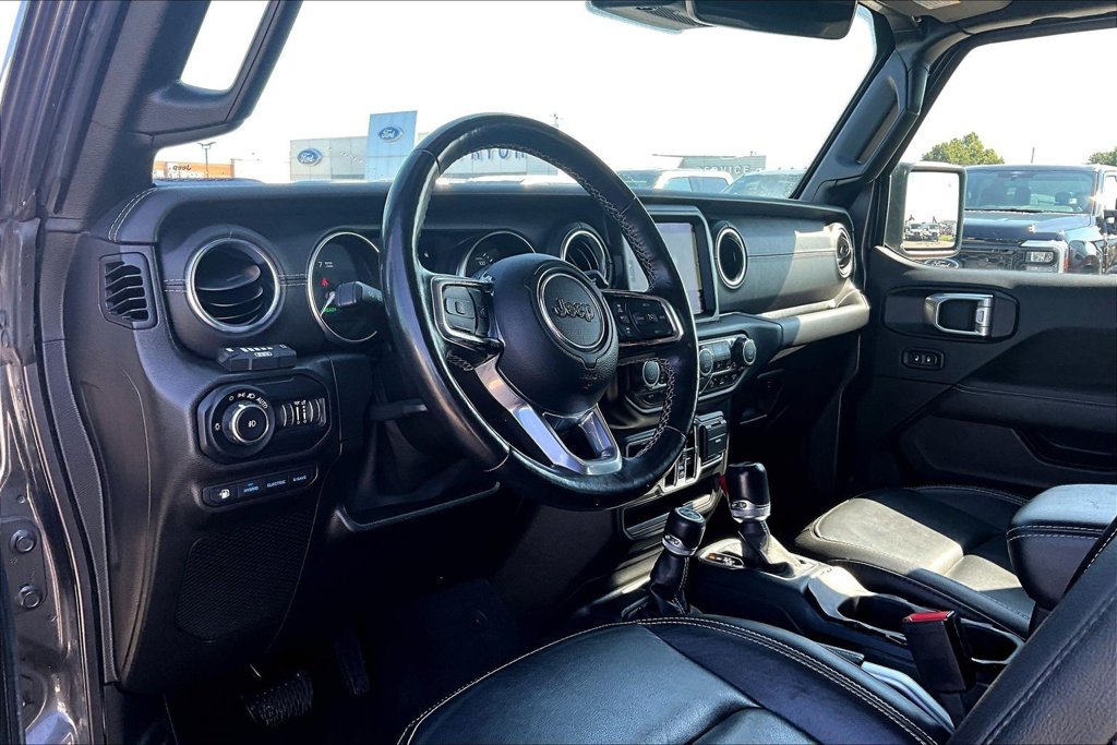 Used 2021 Jeep Wrangler Unlimited Sahara w/ Cold Weather Group AWD/4WD image 13