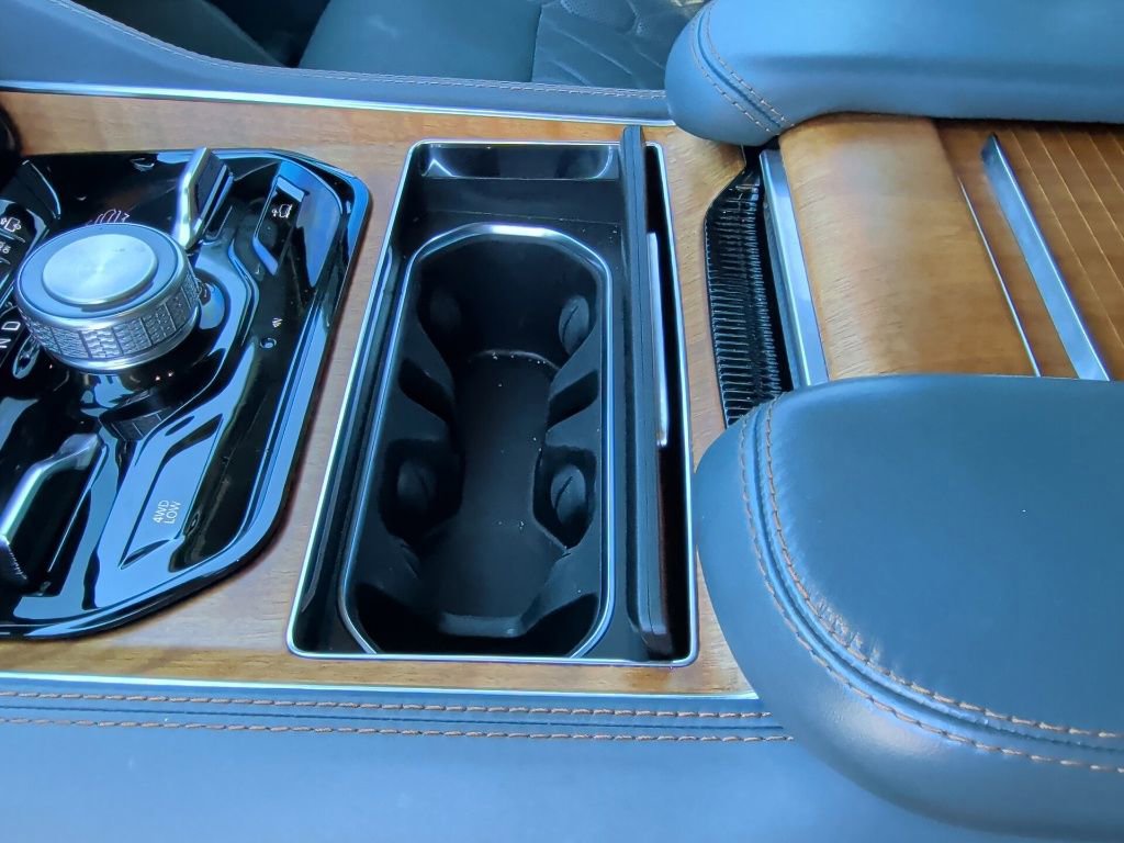 Used 2023 Jeep Grand Wagoneer Series III image 31