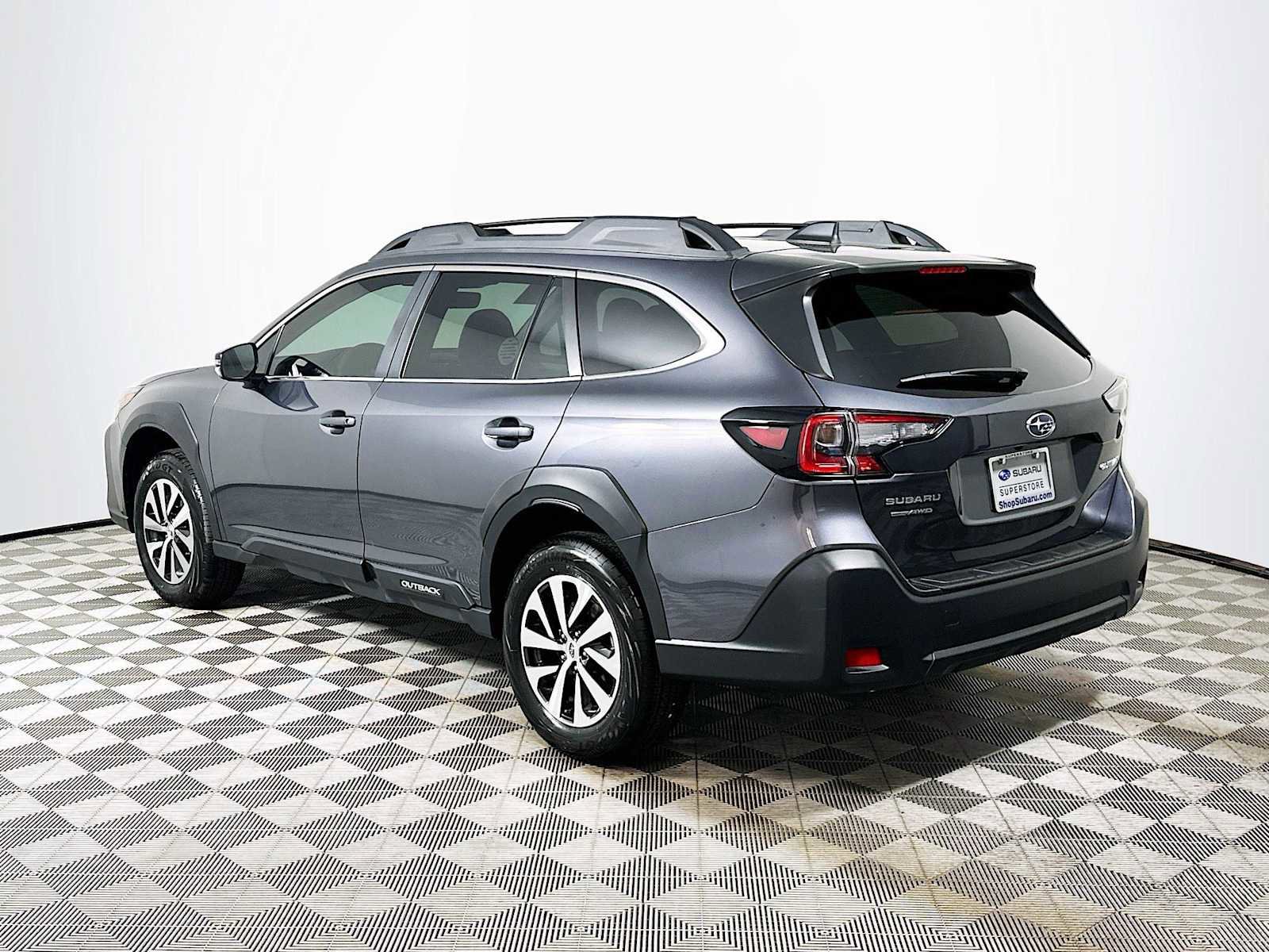 Certified 2025 Subaru Outback Premium image 5