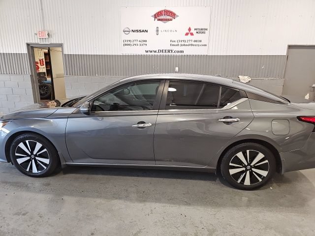 Used 2022 Nissan Altima 2.5 SV FWD image 6