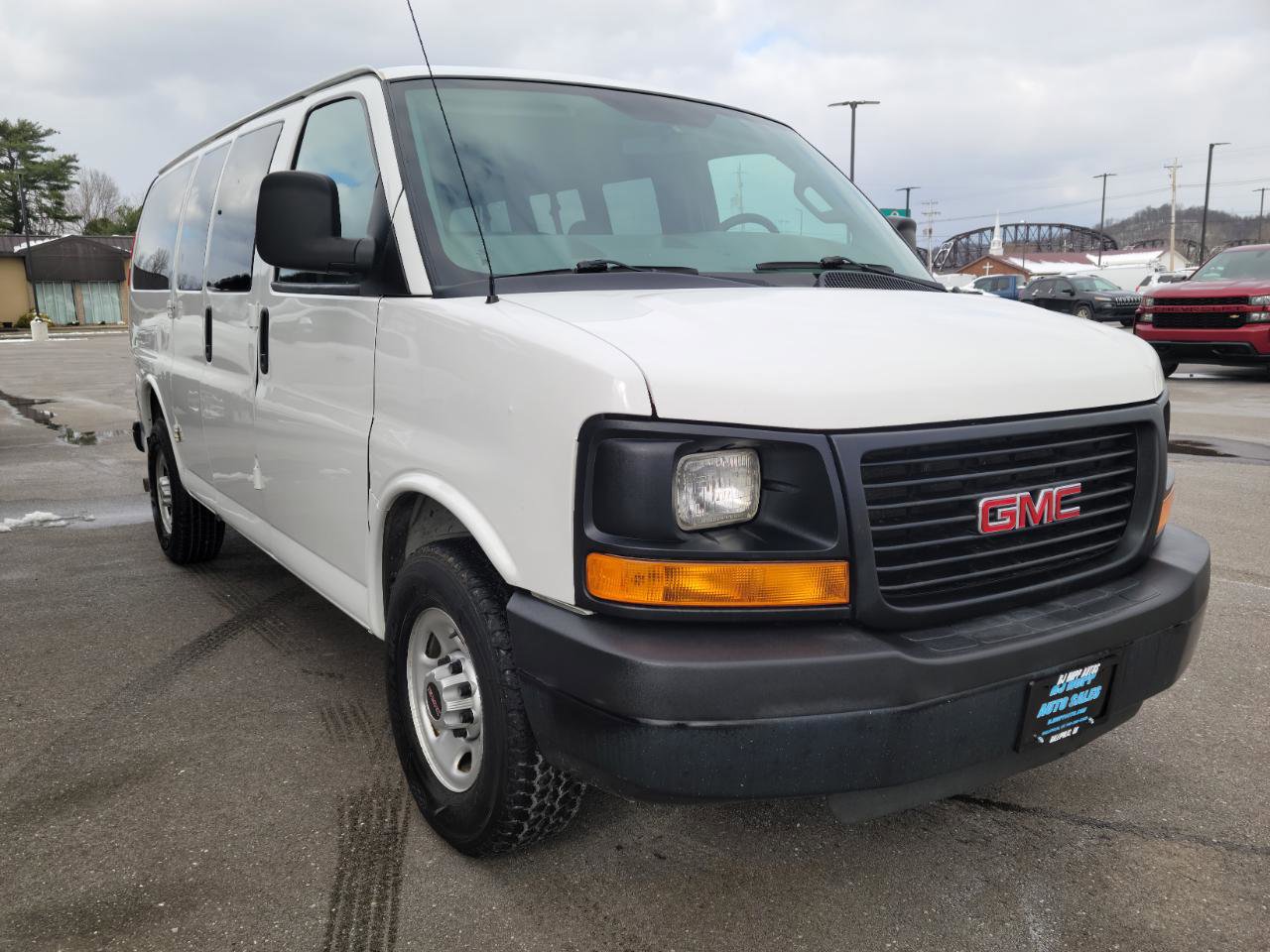 Used 2016 GMC Savana 2500 LS RWD image 3