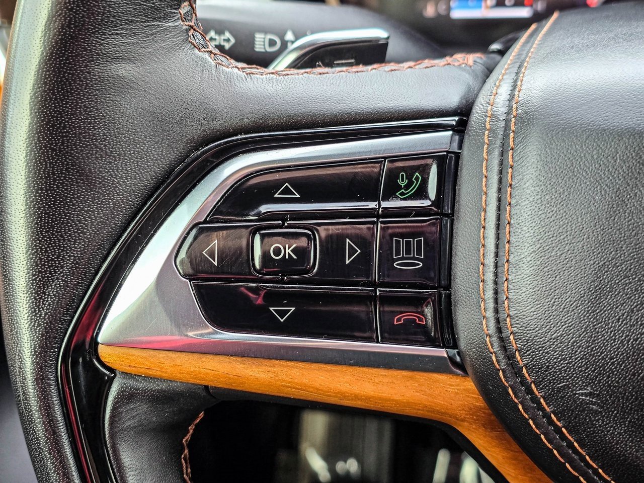 Used 2024 Jeep Grand Cherokee L Summit image 26