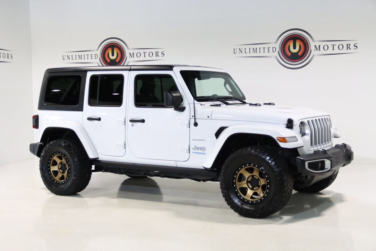 Used 2021 Jeep Wrangler Unlimited Sahara w/ Dual Top Group AWD/4WD image 6