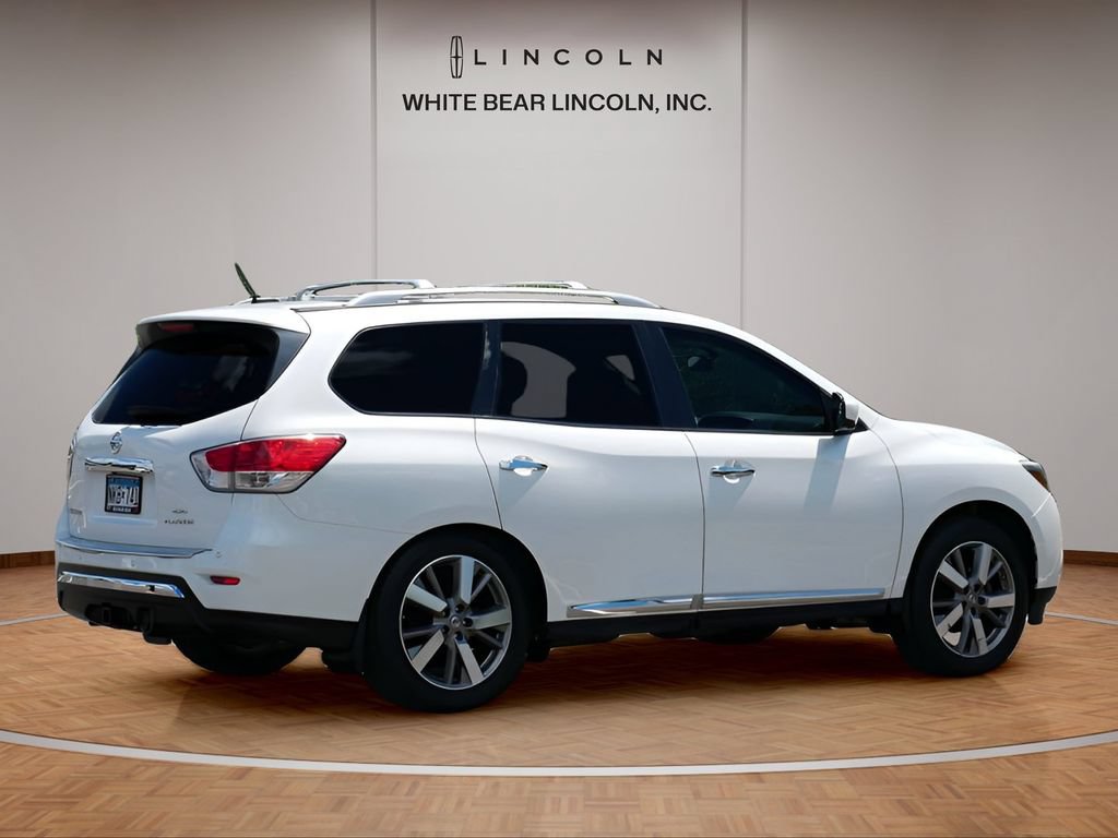 Used 2015 Nissan Pathfinder Platinum w/ Family Entertainment Package AWD/4WD image 5