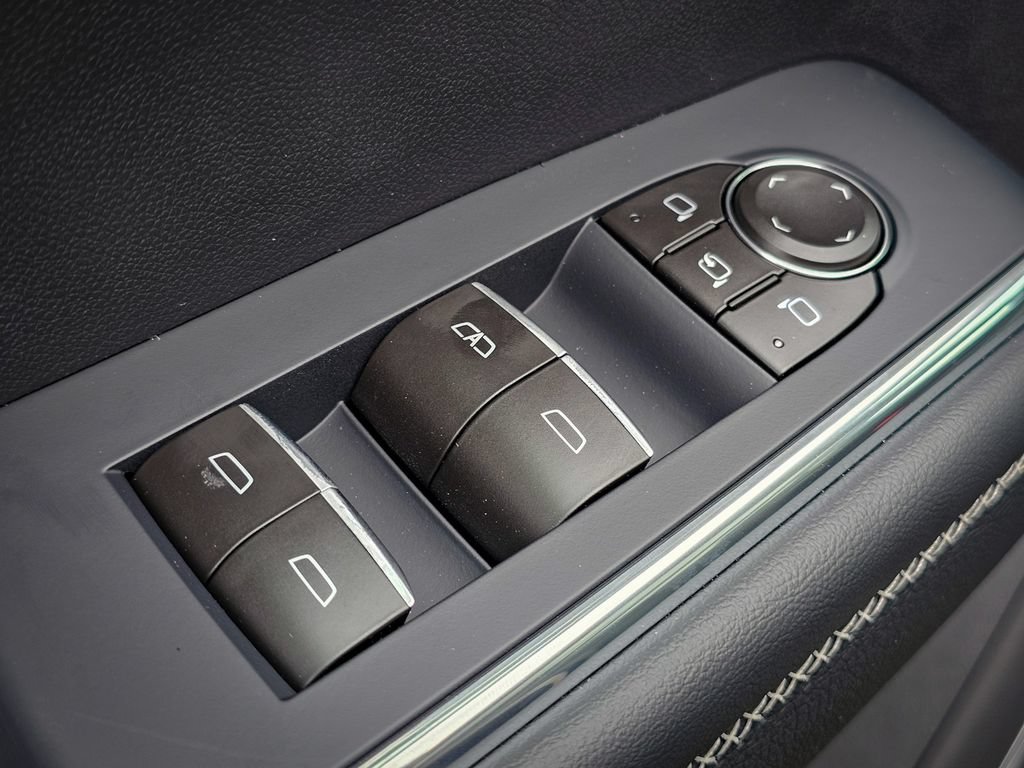 New 2026 GMC Acadia Denali w/ Super Cruise Package AWD/4WD image 11