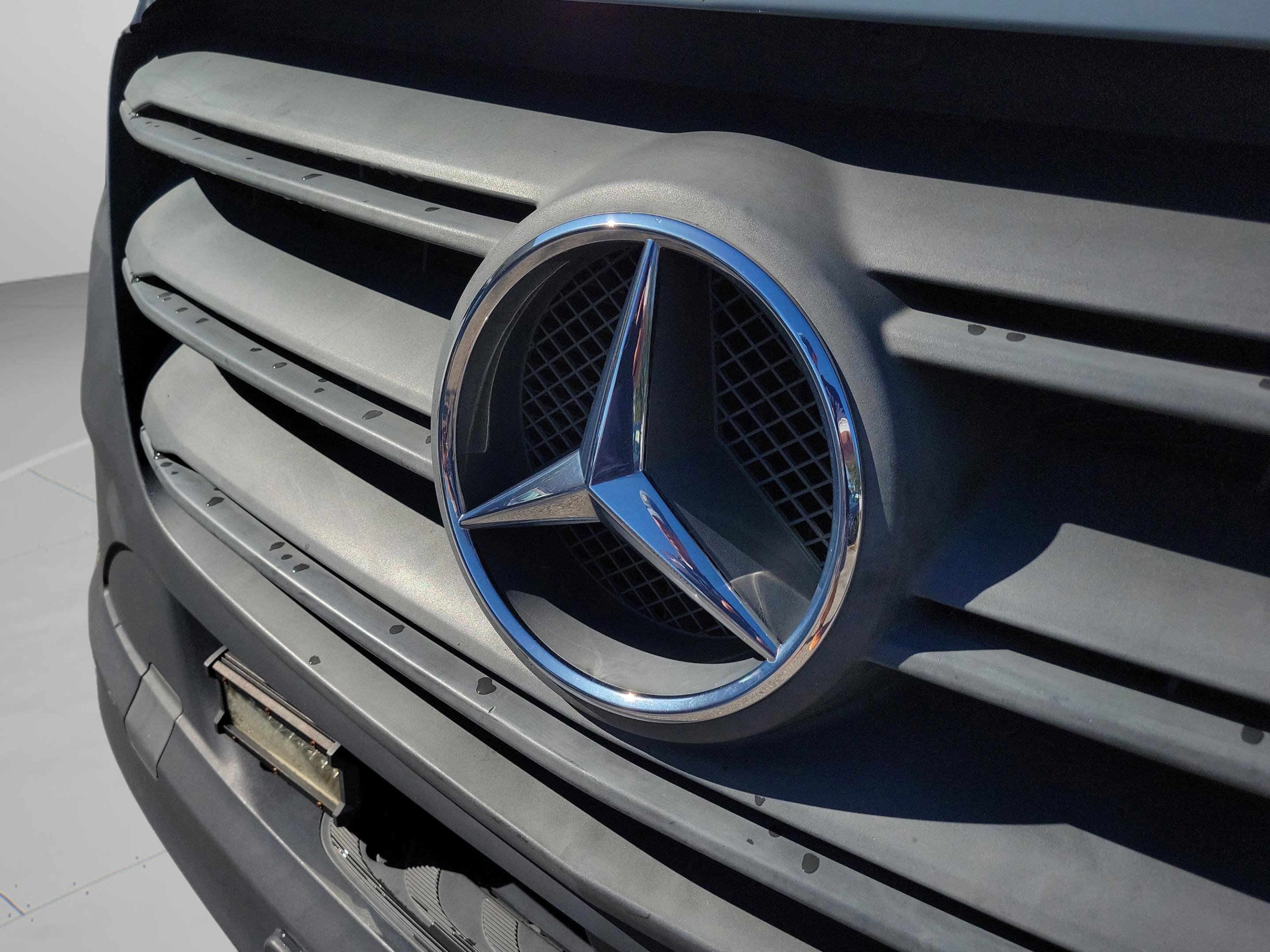 Used 2021 Mercedes-Benz Sprinter 144 Cargo image 30