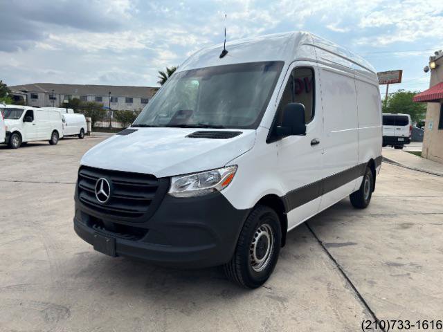 Used 2025 Mercedes-Benz Sprinter 2500 image 3