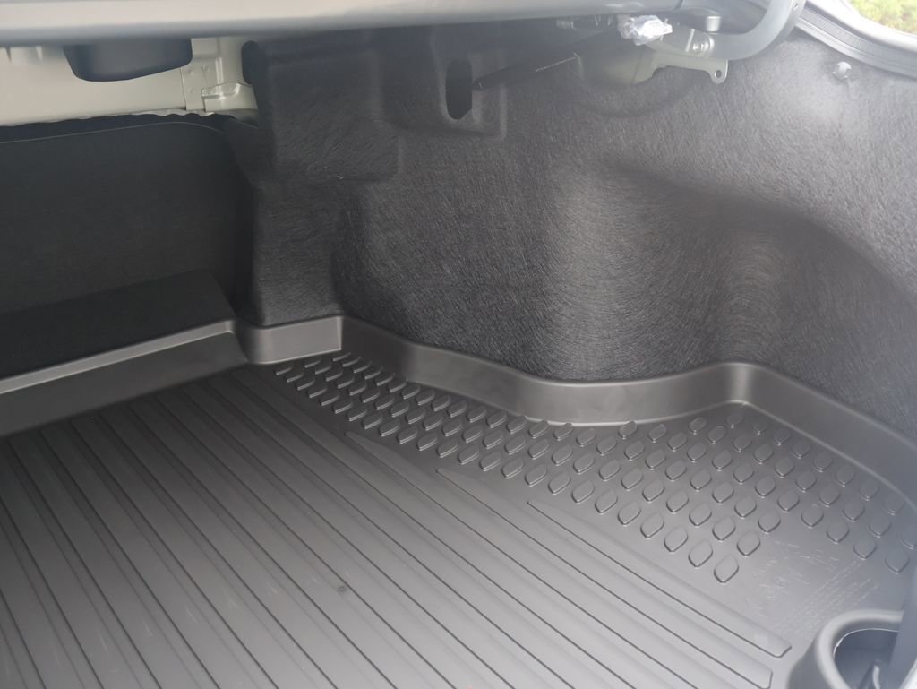 New 2026 Toyota Camry XLE w/ Premium Package AWD/4WD image 33