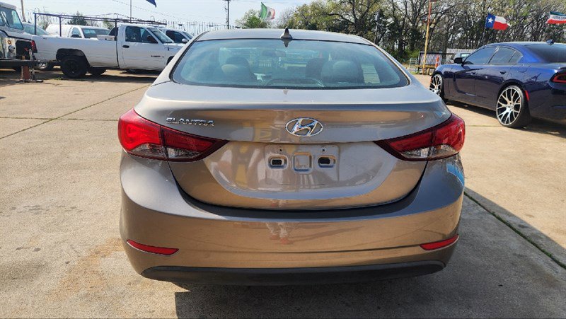 Used 2014 Hyundai Elantra SE image 4