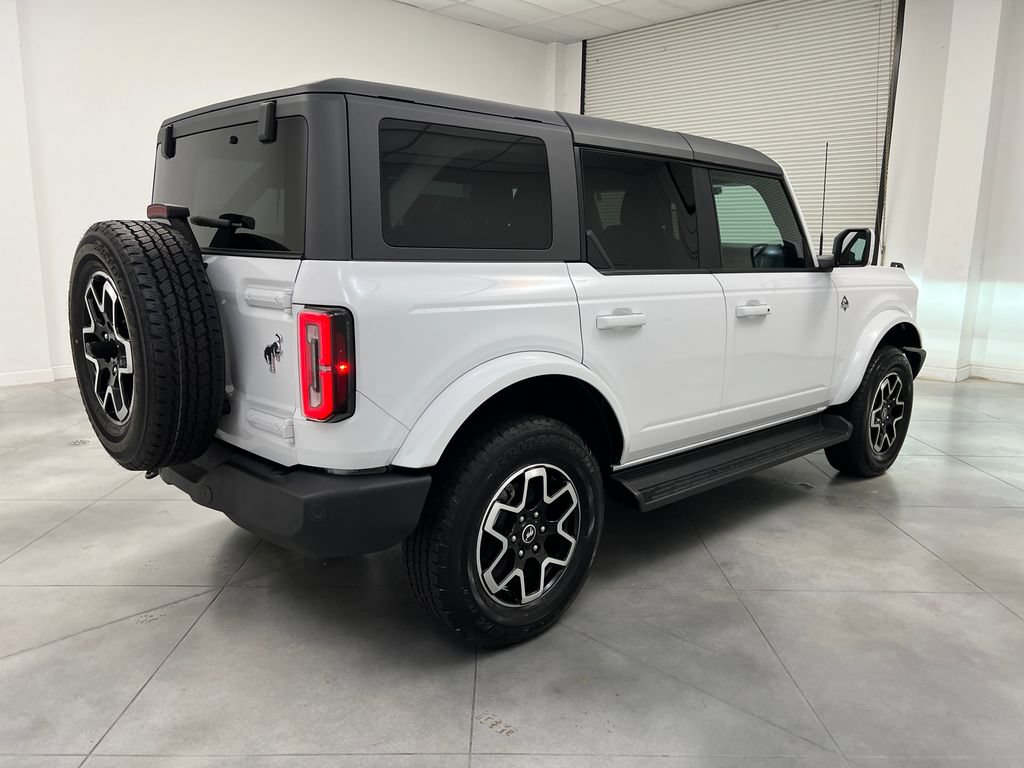 Used 2025 Ford Bronco Outer Banks AWD/4WD image 9