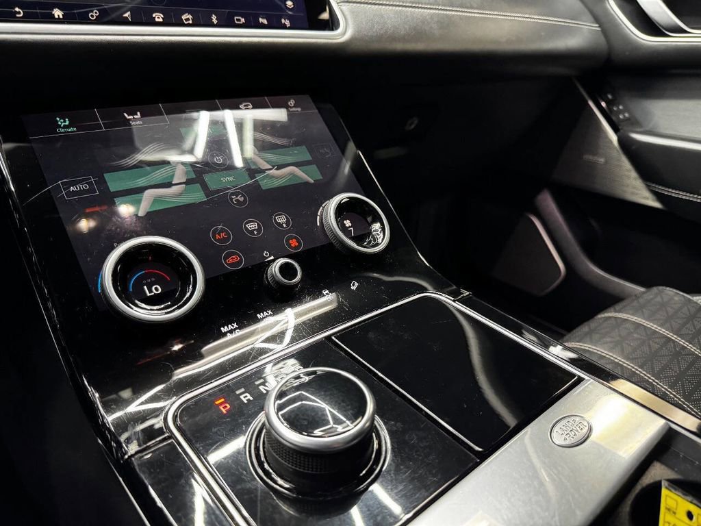 Used 2018 Land Rover Range Rover Velar R-Dynamic HSE image 26