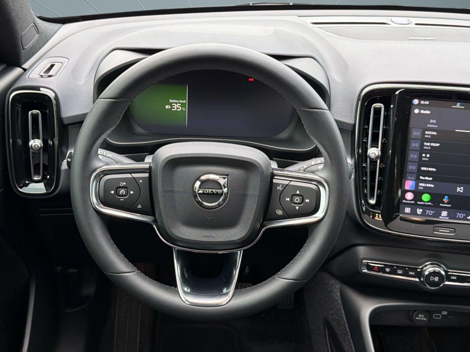 Certified 2023 Volvo C40 P8 Recharge Ultimate w/ Protection Package Premier AWD/4WD image 11