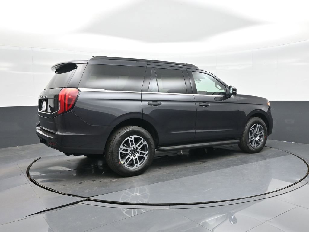 New 2026 Ford Expedition Active image 9