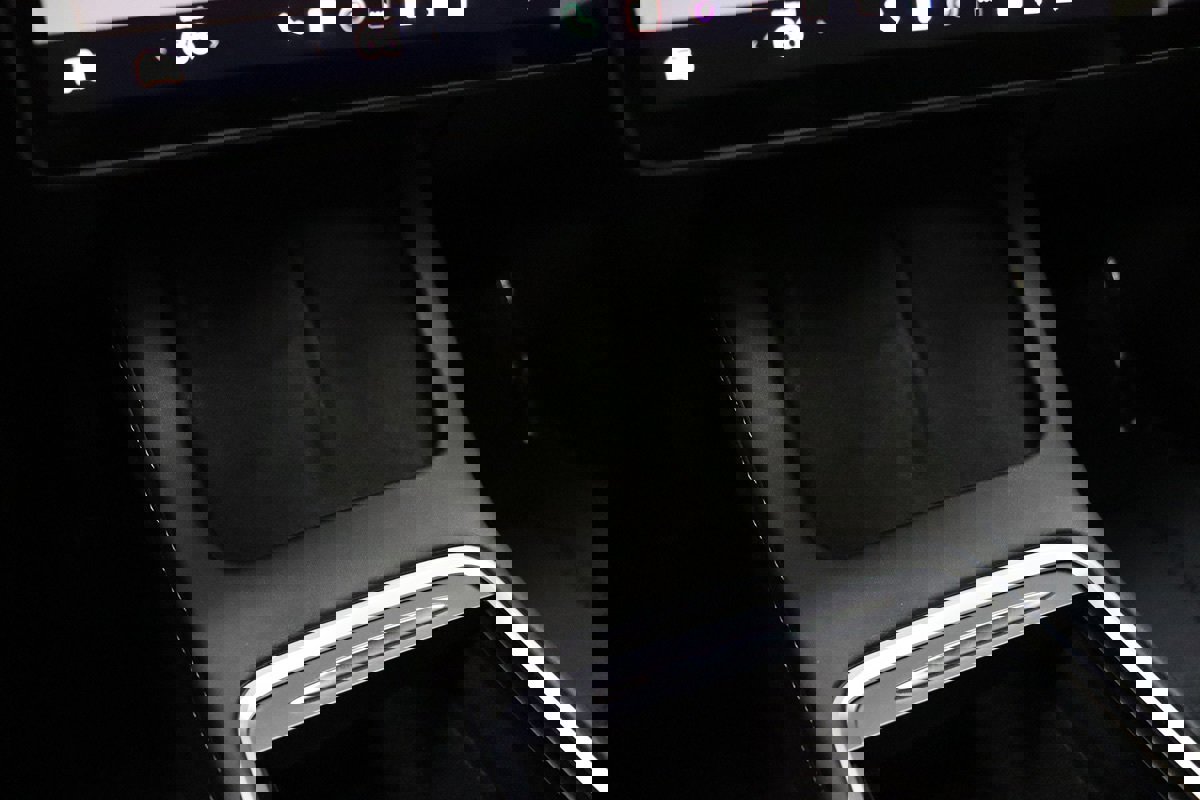 Used 2023 Tesla Model 3 Standard Range image 45