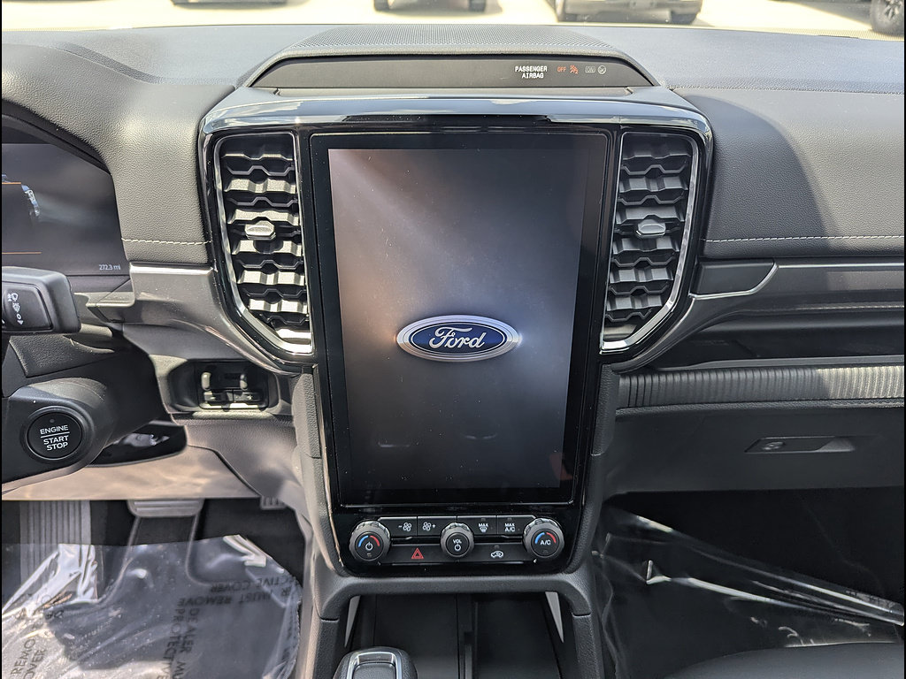 Used 2026 Ford Ranger Lariat w/ FX4 Off-Road Package AWD/4WD image 29