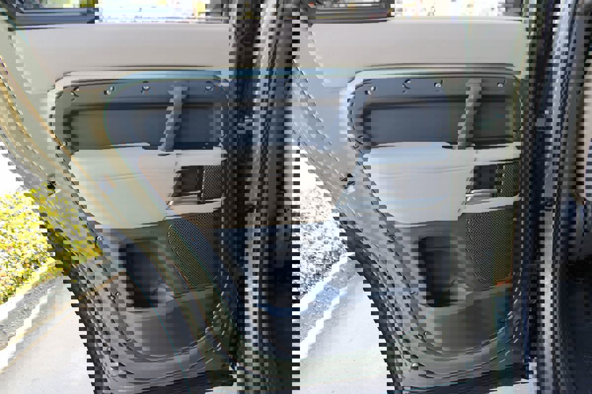 Used 2021 Land Rover Defender 110 SE image 47