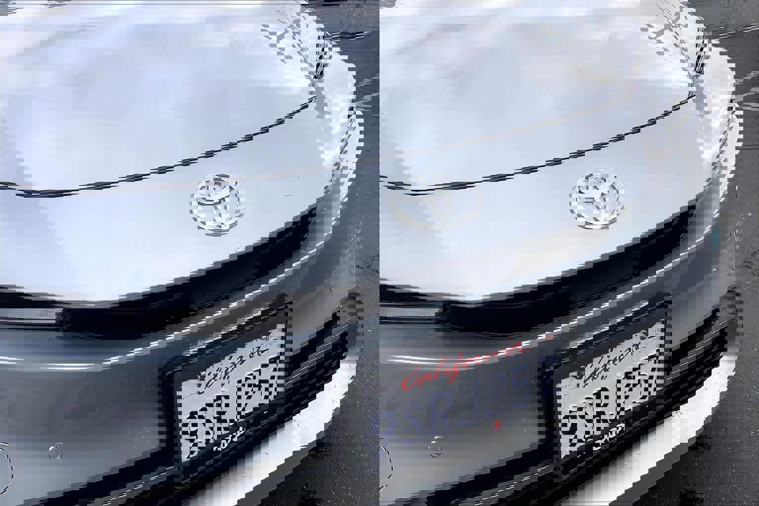 Used 2025 Toyota Prius Plug-In Hybrid image 29