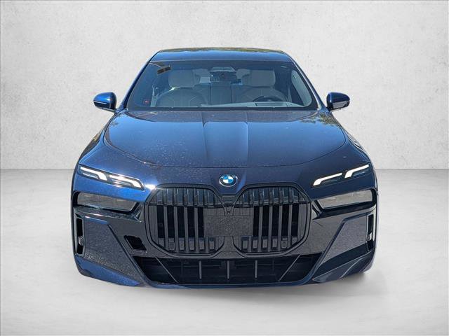 Certified 2023 BMW 760i xDrive image 2