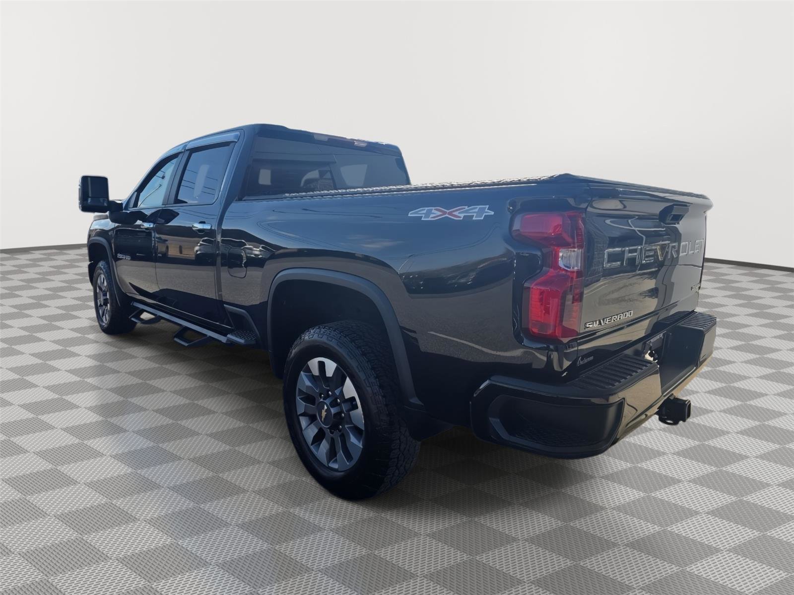 Used 2024 Chevrolet Silverado 2500 Custom image 7
