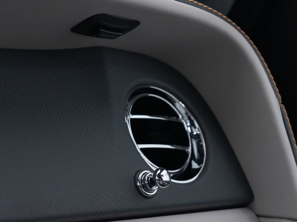 Certified 2023 Rolls-Royce Cullinan w/ Dark Exterior Package AWD/4WD image 48