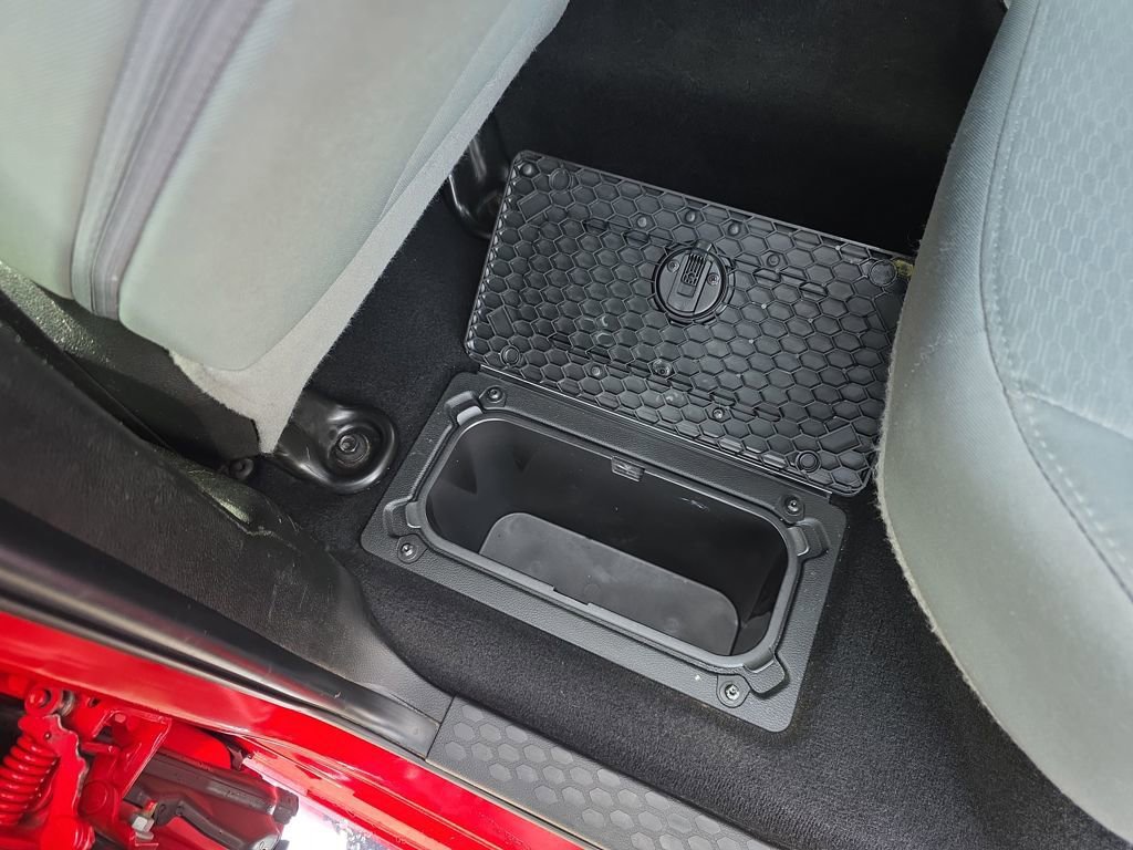 Used 2019 RAM 1500 Classic SLT image 31