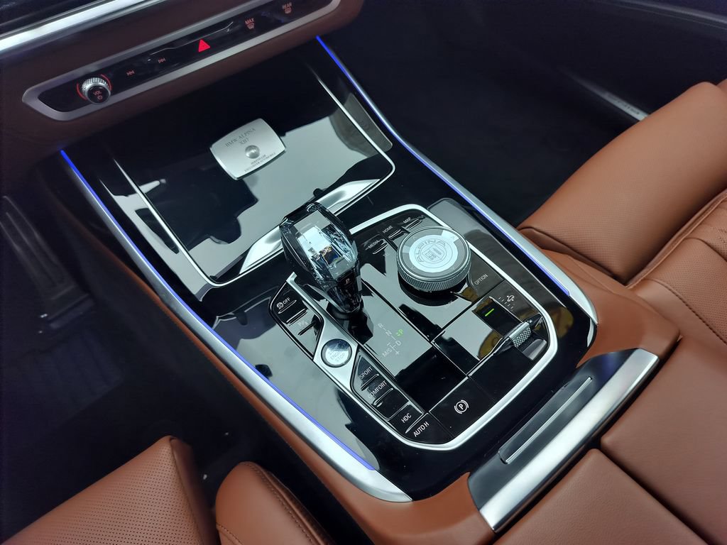 Certified 2026 BMW ALPINA XB7 AWD/4WD image 19
