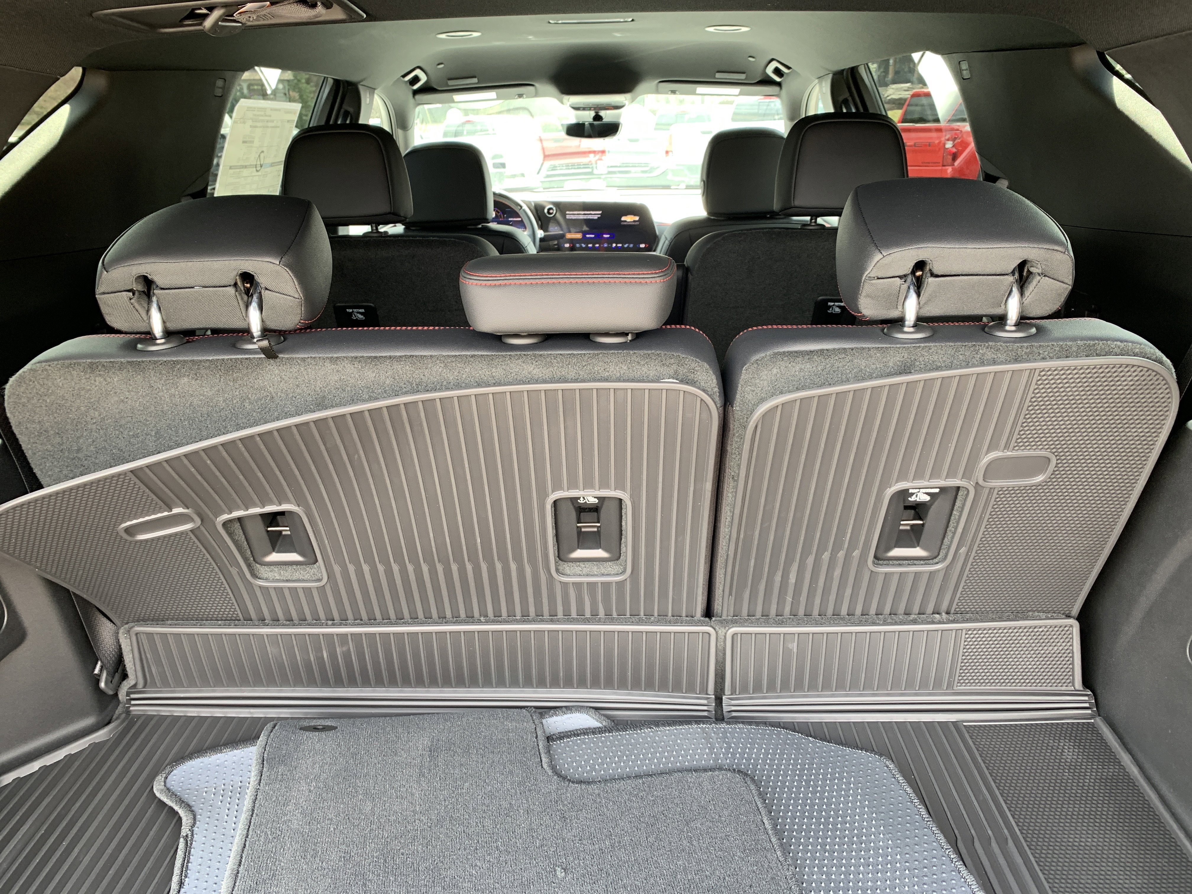 New 2026 Chevrolet Traverse RS w/ LPO, Floor Liner Package image 22
