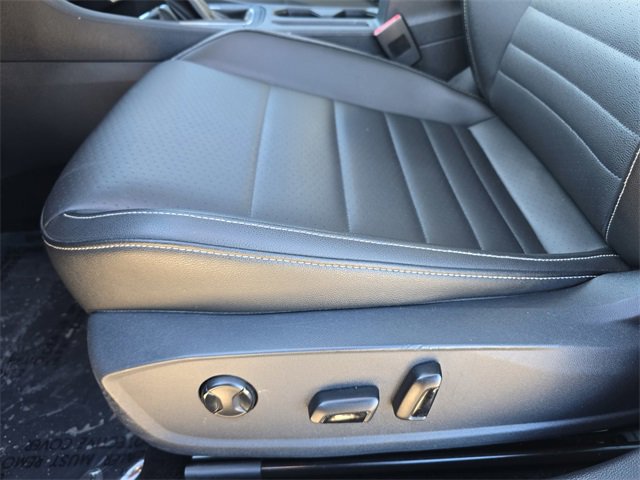 Used 2022 Volkswagen Jetta SE image 31