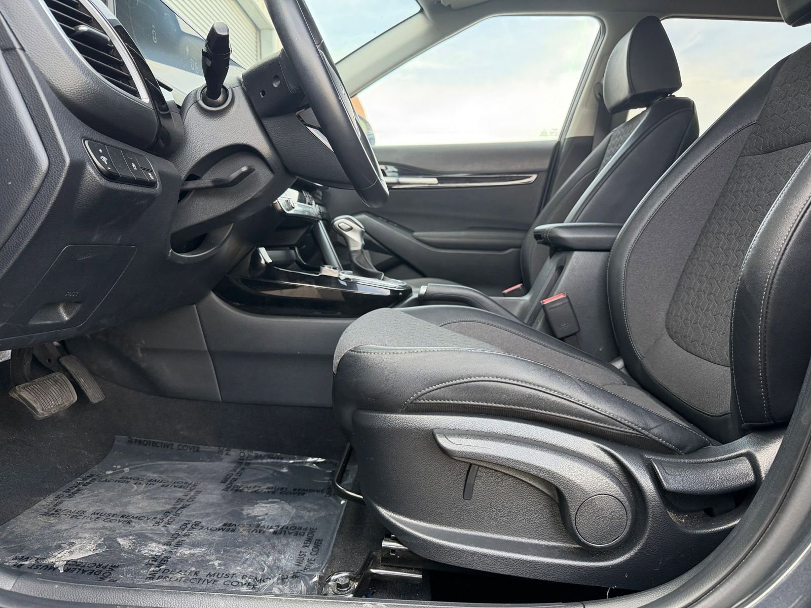 Used 2025 Kia Seltos S image 28