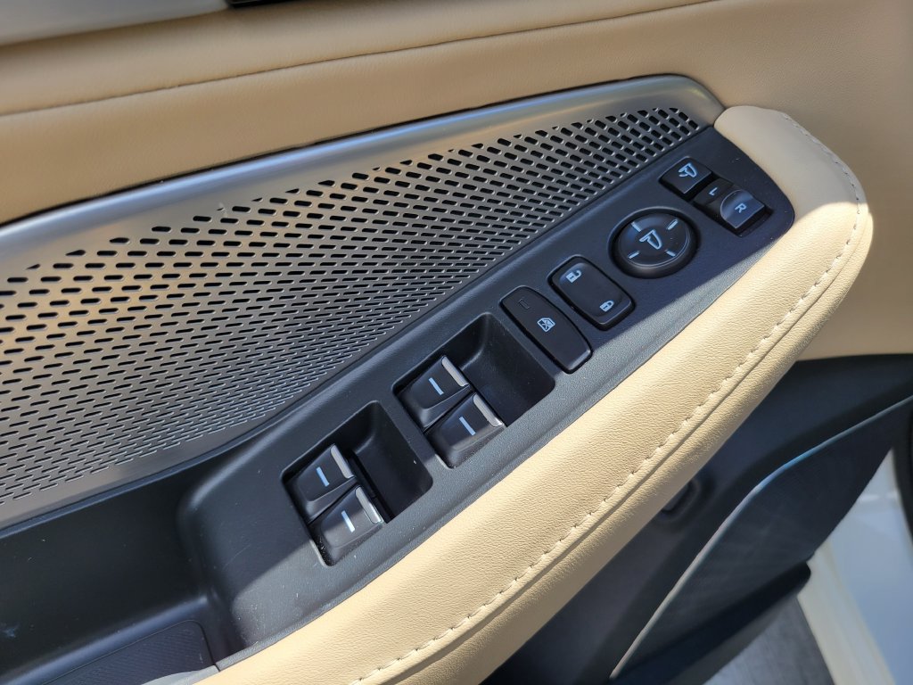Certified 2023 Acura MDX w/ Technology Package FWD image 22
