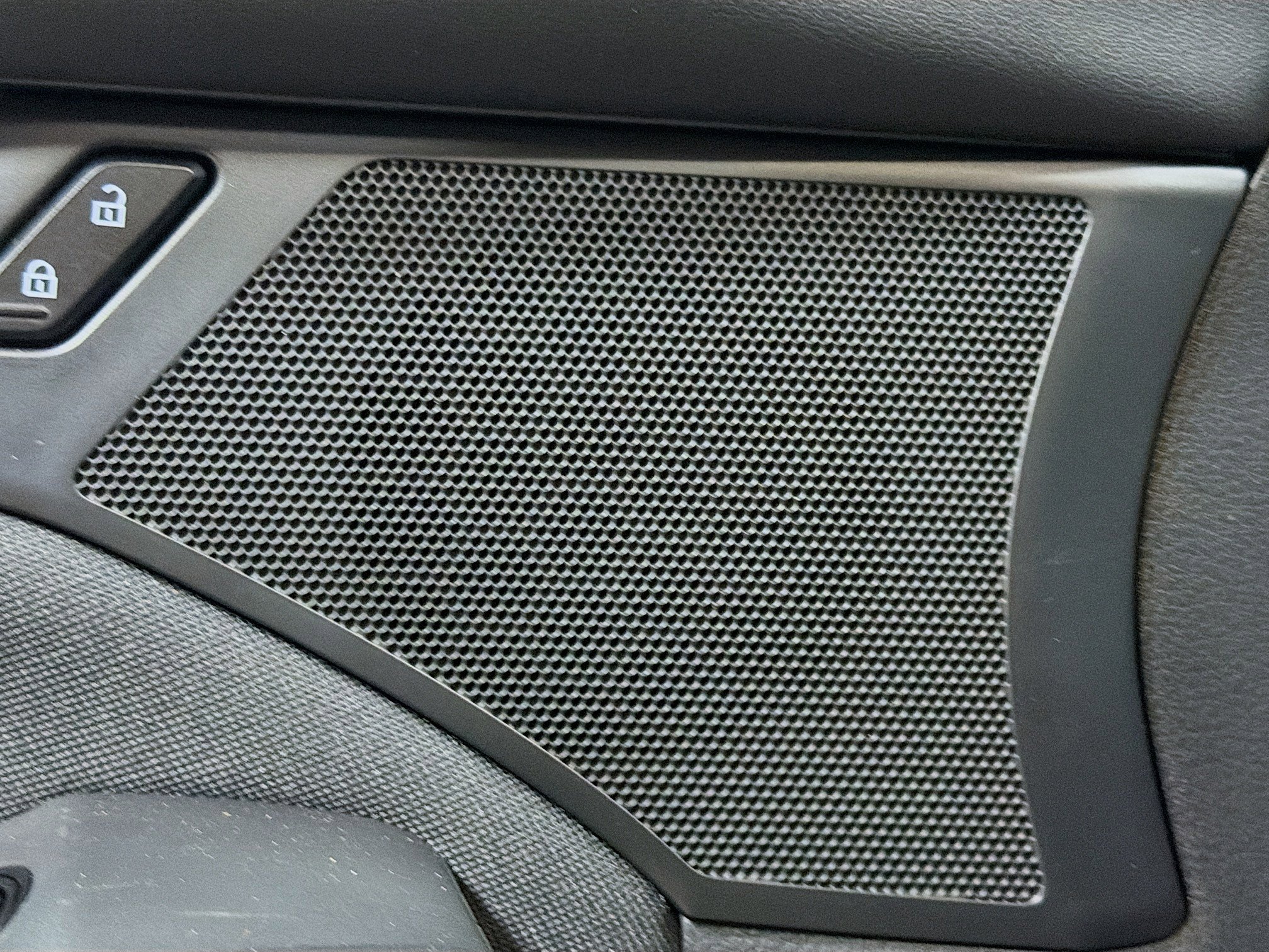 Used 2021 MAZDA MAZDA3 s image 21