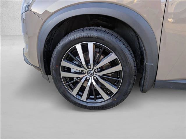 Used 2023 Nissan Pathfinder Platinum w/ Cargo Package image 26