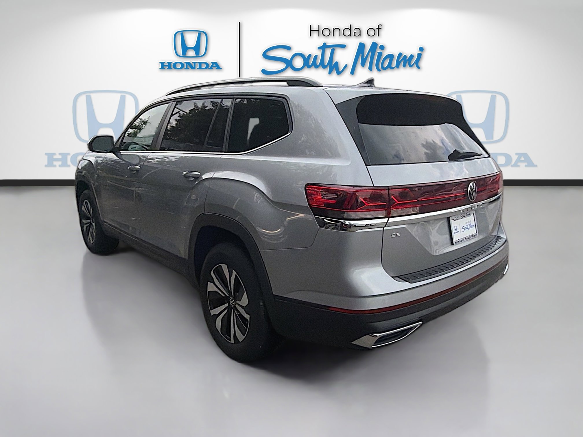 Used 2024 Volkswagen Atlas SE image 5