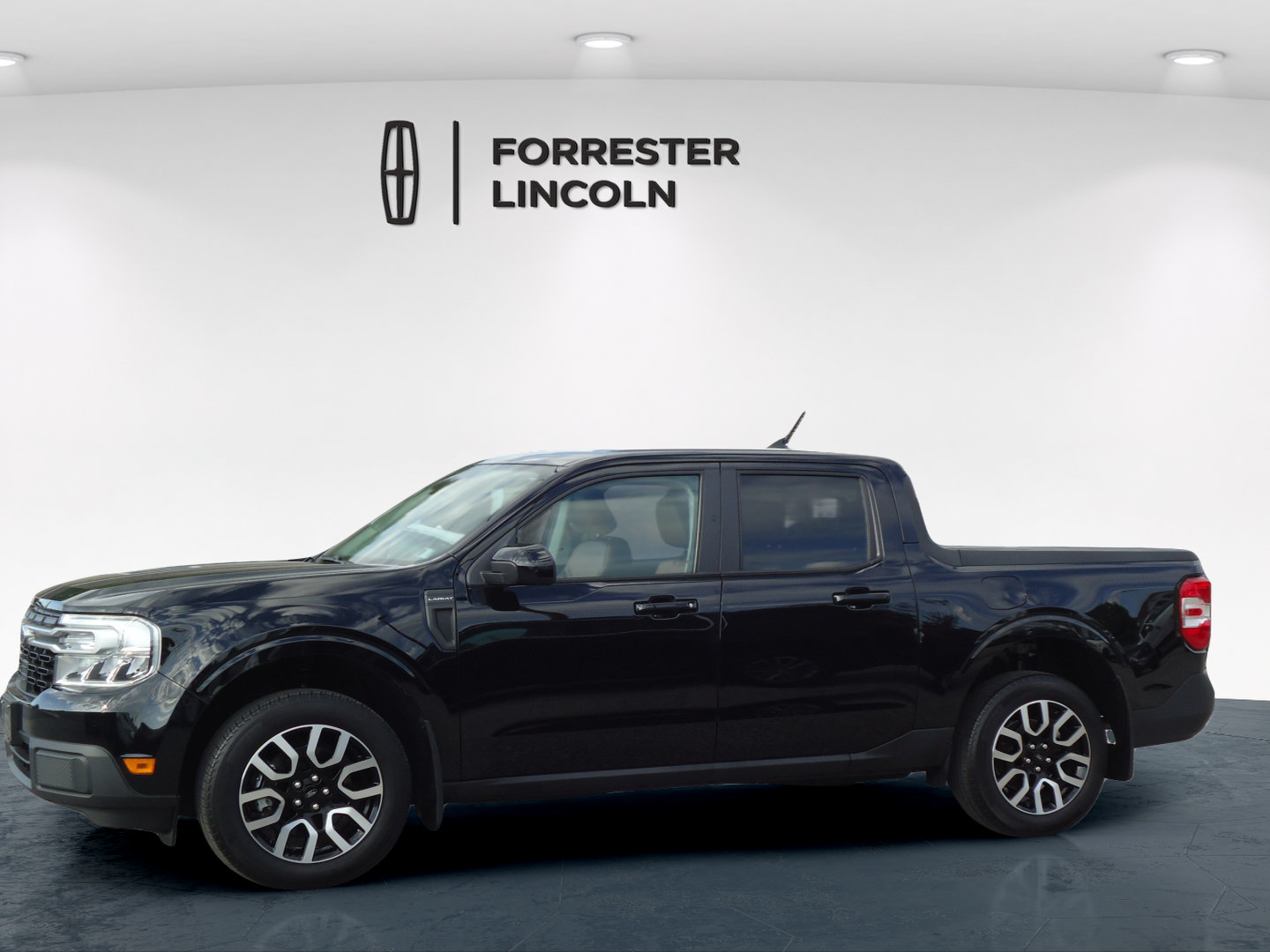 Used 2024 Ford Maverick Lariat FWD image 6