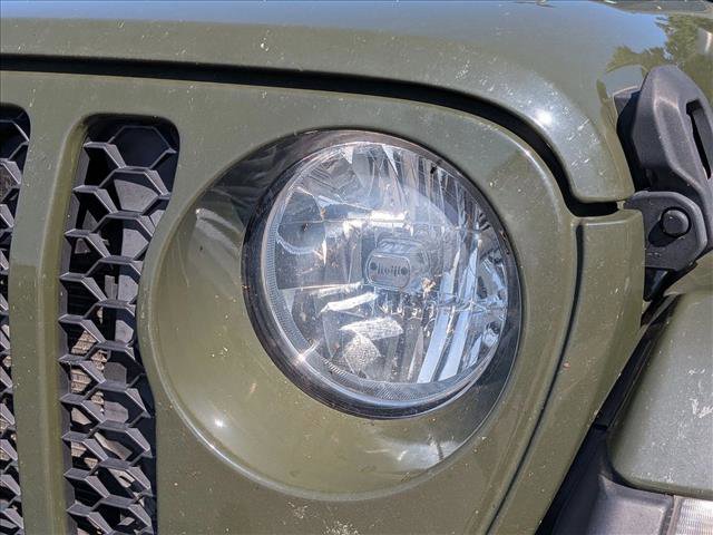 Used 2021 Jeep Gladiator Sport AWD/4WD image 2