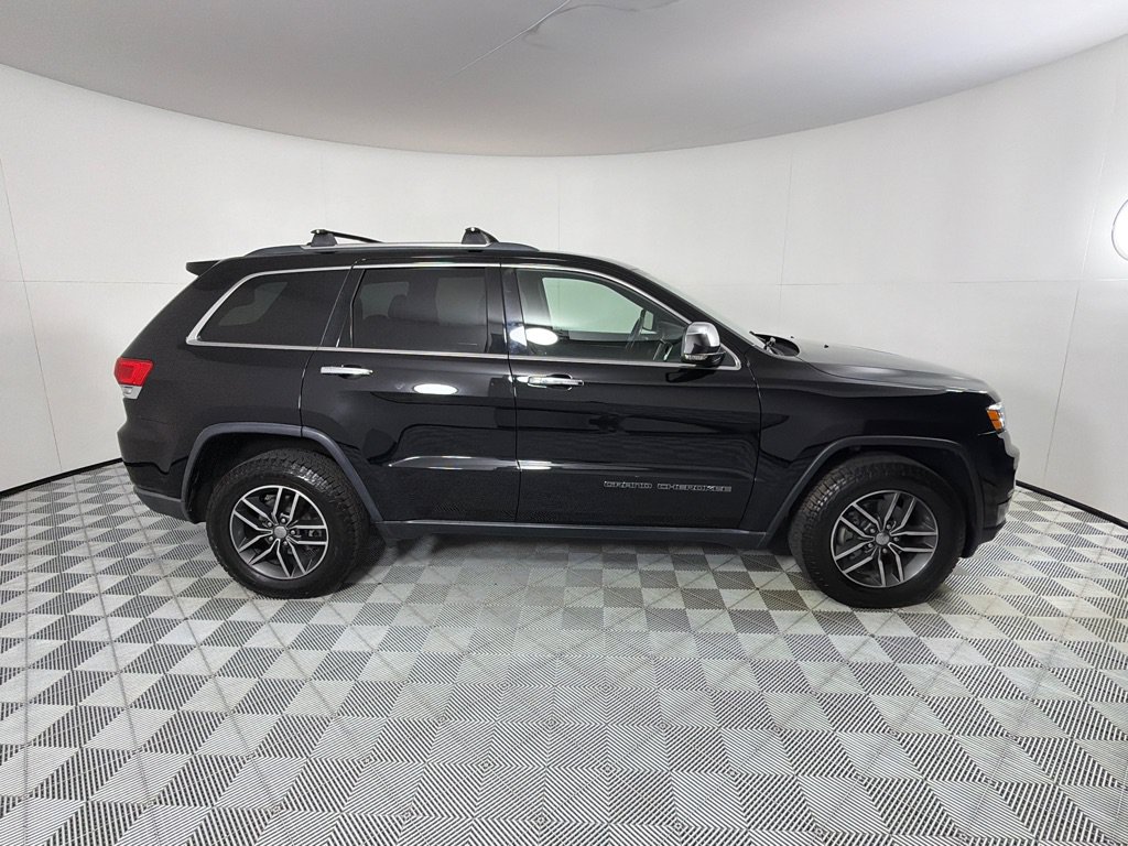 Used 2018 Jeep Grand Cherokee Limited AWD/4WD image 4