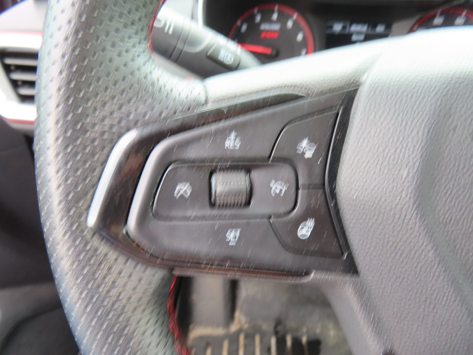 Used 2023 Chevrolet TrailBlazer RS w/ Convenience Package AWD/4WD image 18