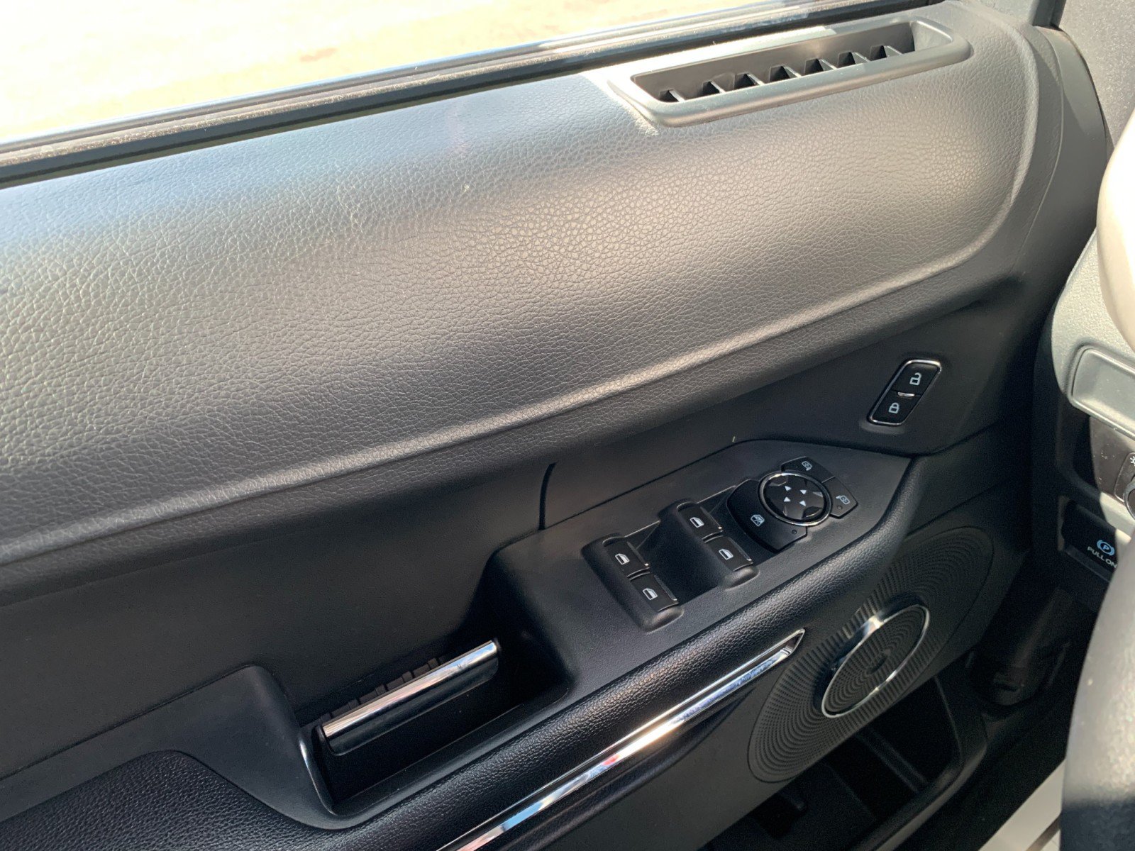 Used 2023 Ford Expedition XLT AWD/4WD image 14